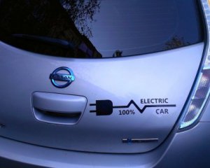 Скільки "зелених" номерів отримали українські власники електрокарів