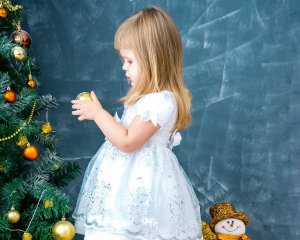 Без родителей и гостей: новогодние праздники в школах и садах пройдут по-особому