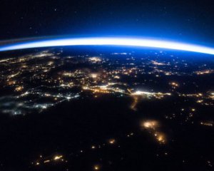 Показали приголомшливий вигляд Землі з космосу