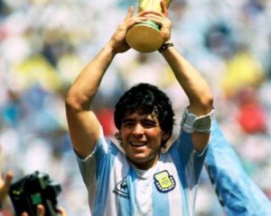 У смерті Марадони звинувачують лікуючого лікаря