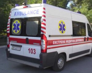 Женщина избила медика "скорой" - требовала, чтобы ребенку сделали тест на Covid-19