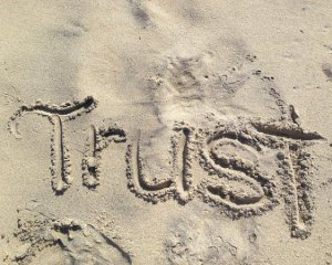 Опитування показало, кому українці довіряють найбільше